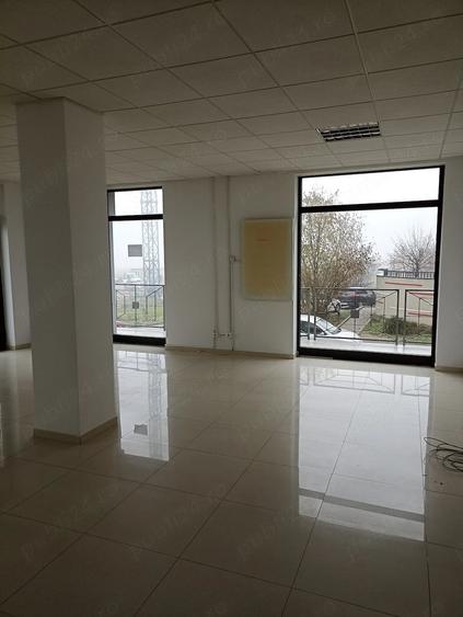 Spațiu comercial, de 86 mp, în Torontalului