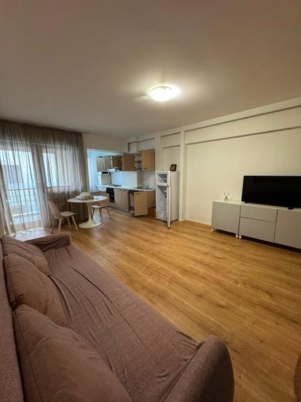 Apartament cu 2 camere decomandat în Virtuții