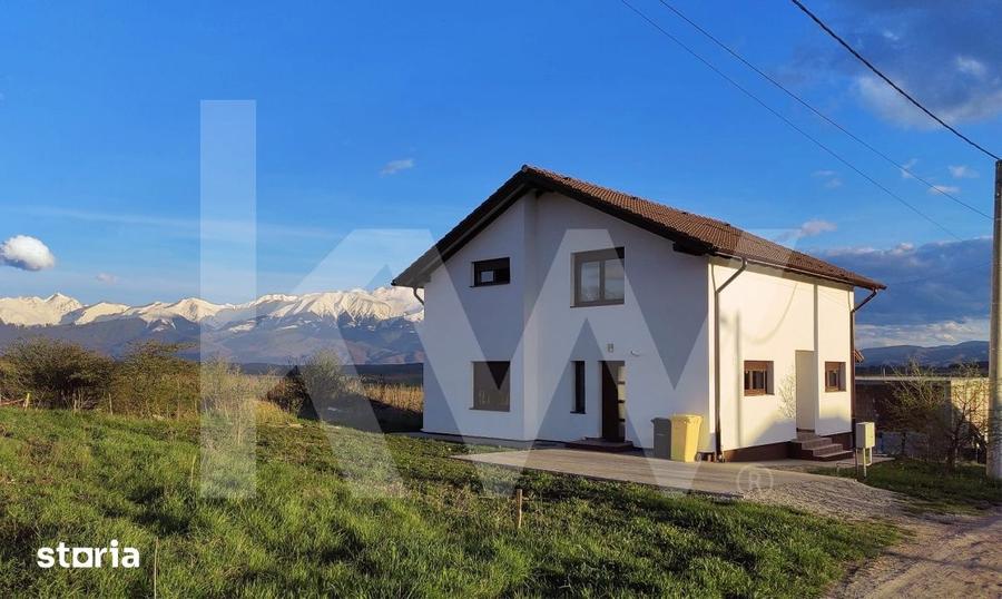Casă cu 5 camere cu Teren 372 Mp în Est