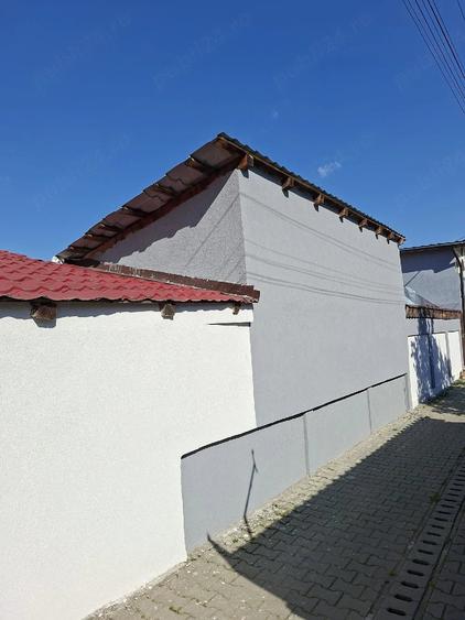 Casă cu Teren 326 Mp în Șimian