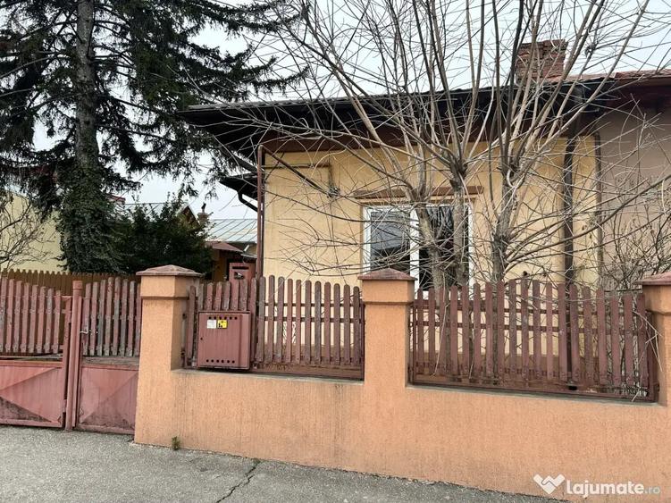 Casă cu 3 camere în Lupeni