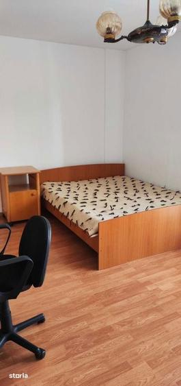 Apartament cu 2 camere, mobilat în Între Lacuri