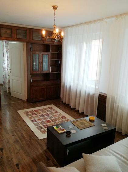 Apartament cu 2 camere semidecomandat în Universitate
