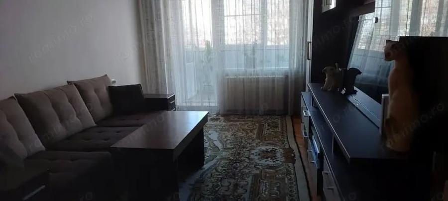 Apartament cu 3 camere decomandat în Rahova