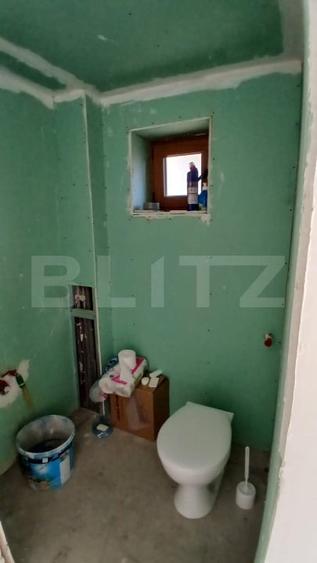 Casă individuală cu 5 camere cu Canalizare în Reghin