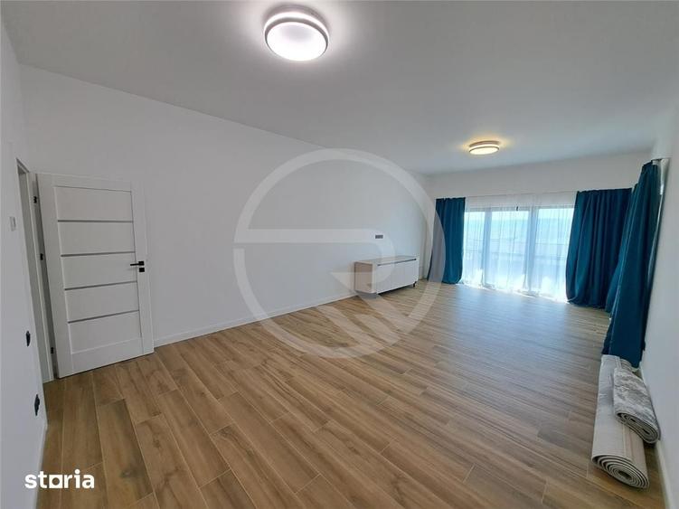 Casă cu 5 camere cu Teren 250 Mp în Iris
