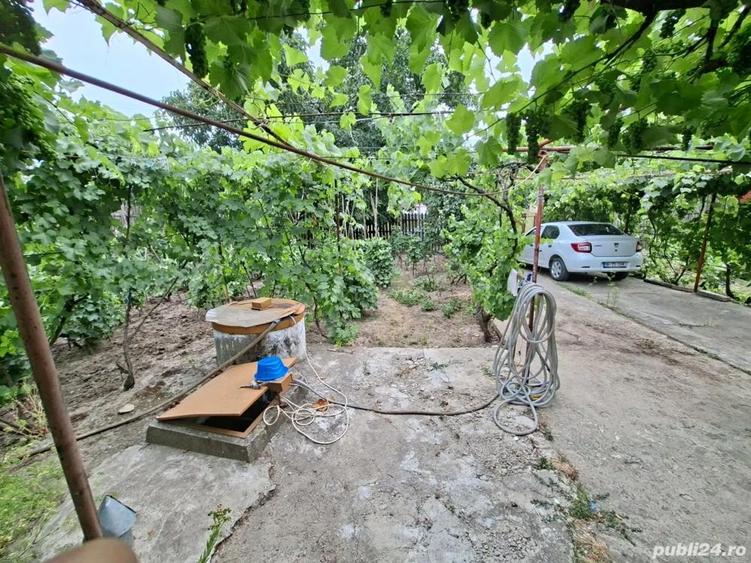 Casă cu 11 camere cu Teren 1500 Mp în Obrejița