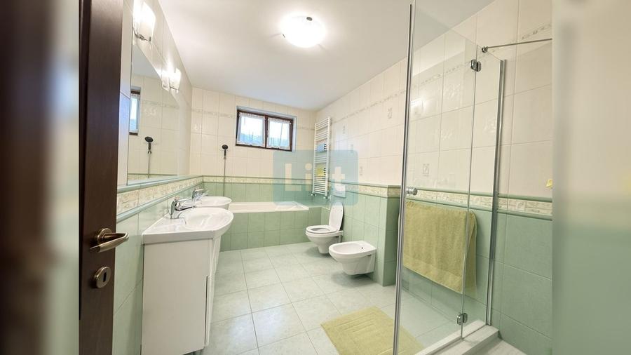 Casă individuală cu 5 camere cu Canalizare în Bună Ziua