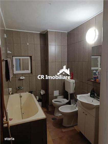 Apartament cu 3 camere decomandat, mobilat în Unirii