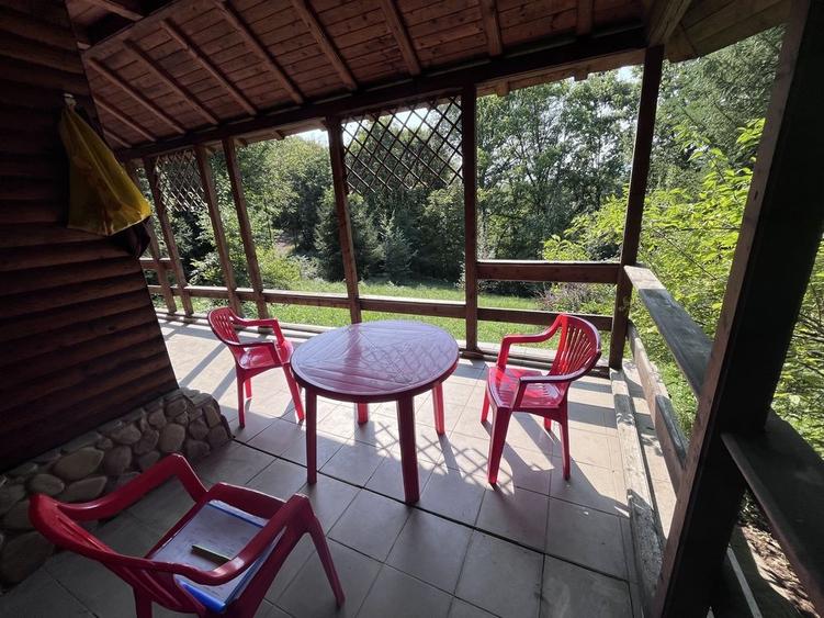 Casă cu 2 camere cu Teren 70 Mp în Central