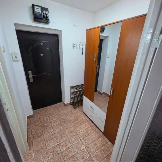 Închiriez pe termen lung , garsoniera mobilata și utilata , se poate viziona ! - 1