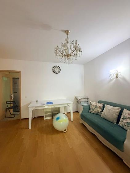 Apartament cu 3 camere decomandat în Doamna Ghica