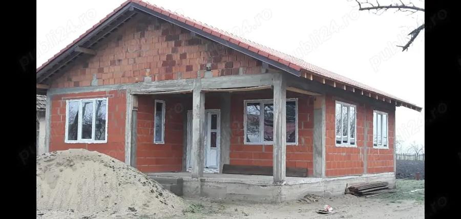 Casă cu 3 camere în Iecea Mare