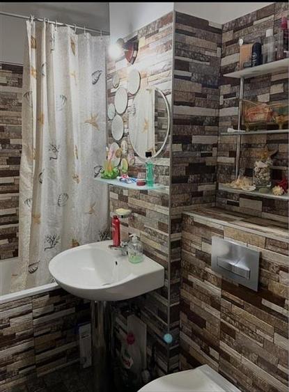 Apartament cu 2 camere decomandat, mobilat în Aradului