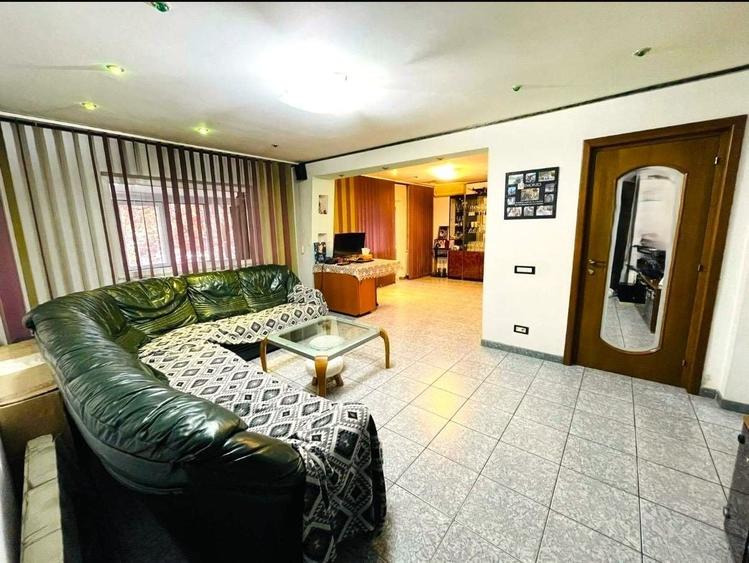 Apartament cu 4 camere decomandat, mobilat în Vitan Mall