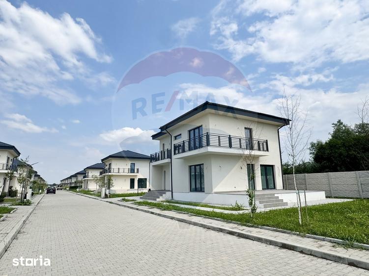 Casă cu 4 camere cu Teren 446.92 Mp în Corbeanca