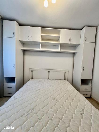 Apartament cu 3 camere semidecomandat în Gară