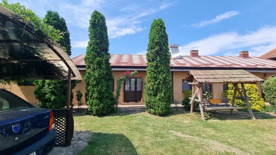 Casă cu 4 camere în Stolnici