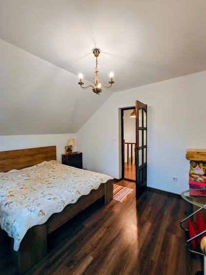 Casă individuală cu 3 camere cu Teren 500 Mp în Uricani