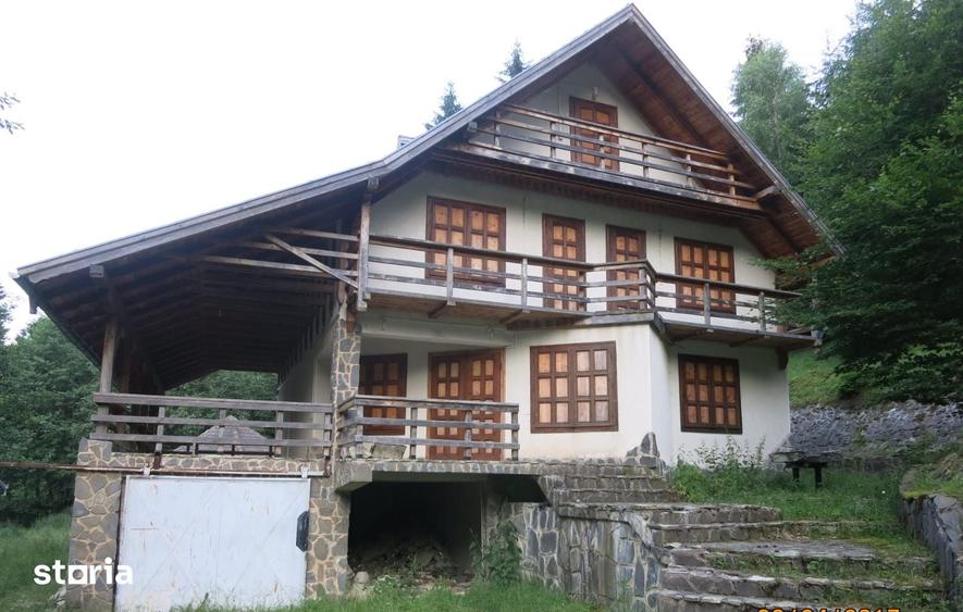 Vanzare Cabana in pitorerscul peisaj din Plaiul Foii, Zarnesti Brasov - 14