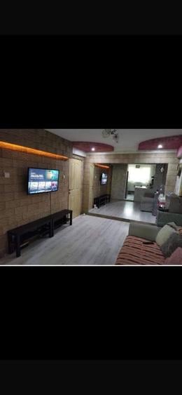 Apartament cu 3 camere decomandat în 1 Mai