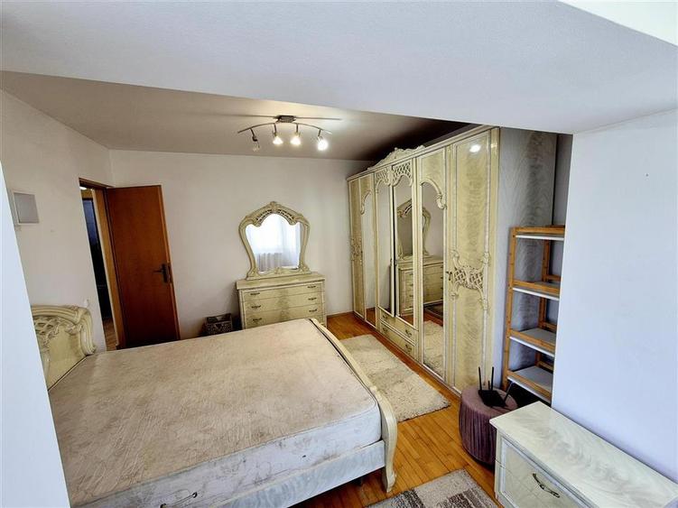 Apartament 3 Camere Decomandat Explanada Nicolina - 2