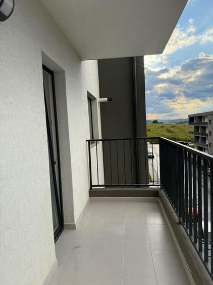 Apartament cu 2 camere decomandat în Florești