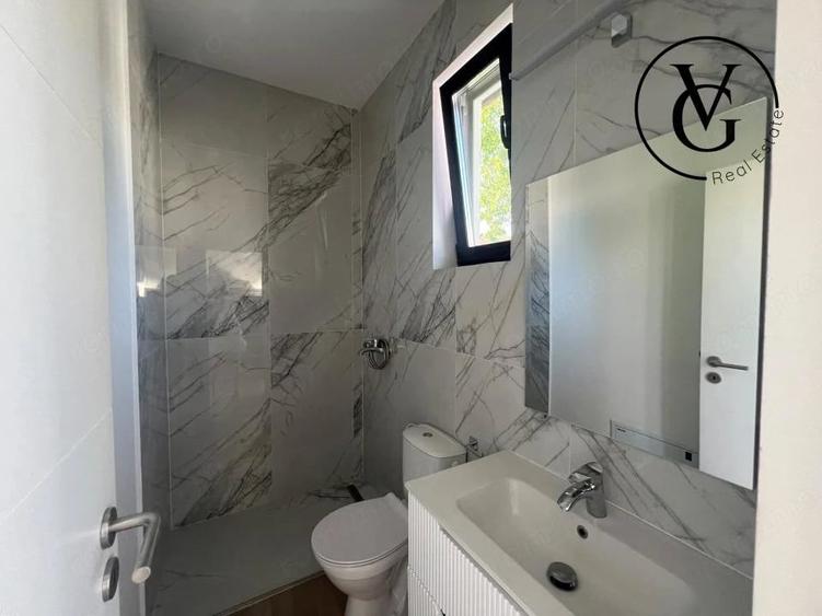 Casă cu 9 camere cu Teren 450 Mp în Dorobanți