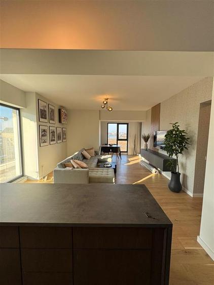 Apartament cu 4 camere decomandat, mobilat în Pipera