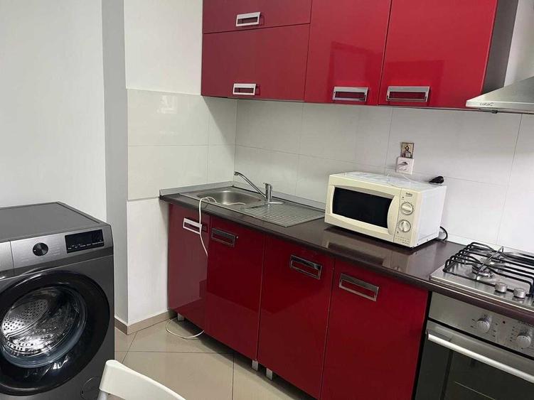 Apartament cu 2 camere decomandat în Drumul Taberei