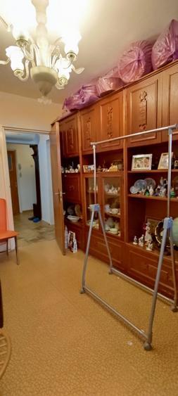 Apartament cu 3 camere decomandat în Tineretului