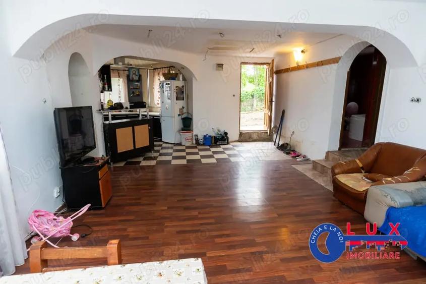 Casă cu 4 camere cu Teren 326 Mp în Somova
