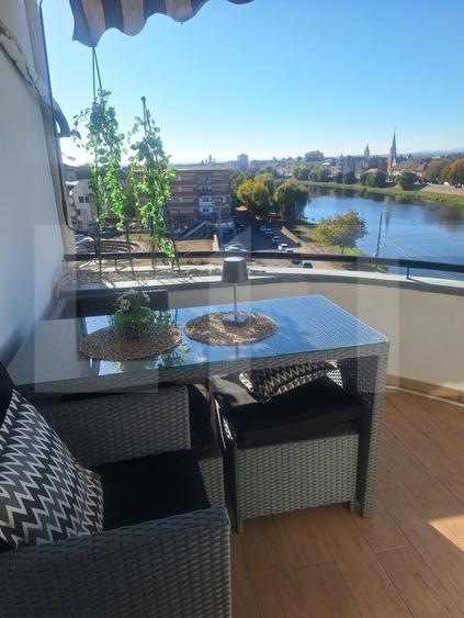 Apartament cu 4 camere decomandat, mobilat în Lugoj