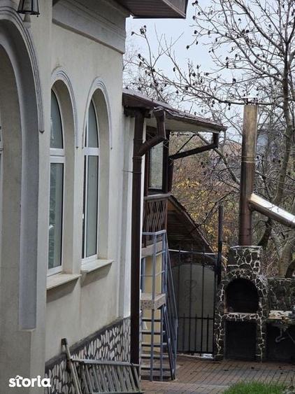 Casă cu 4 camere cu Teren 200 Mp în Central