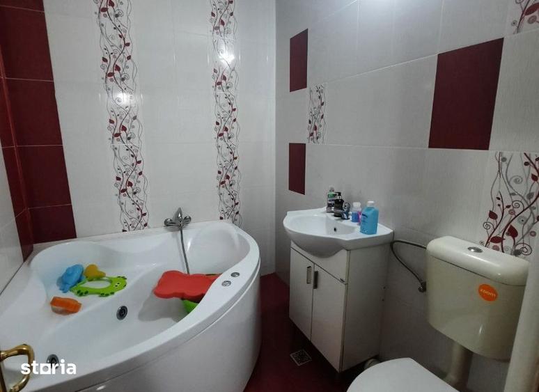 Apartament cu 4 camere în Mărăței