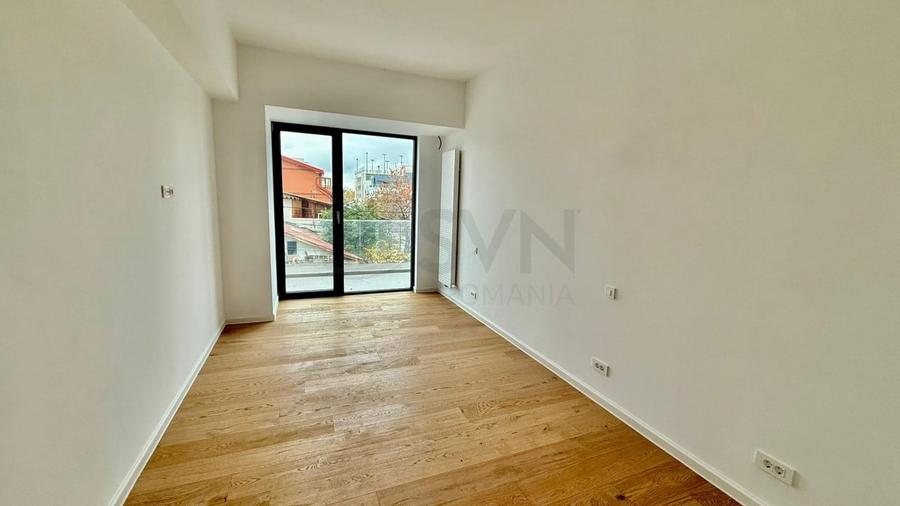 Apartament cu 4 camere decomandat în Aviației