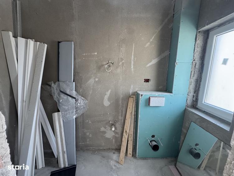 Casă cu 4 camere cu Teren 270 Mp în Central