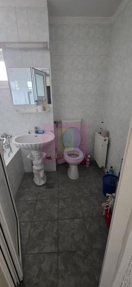 Apartament cu 2 camere semidecomandat în Platoul Izvor