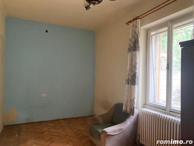 Casă cu 7 camere cu Teren 638 Mp în Bălcescu