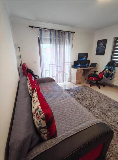 Apartament cu 2 camere decomandat în Filiași