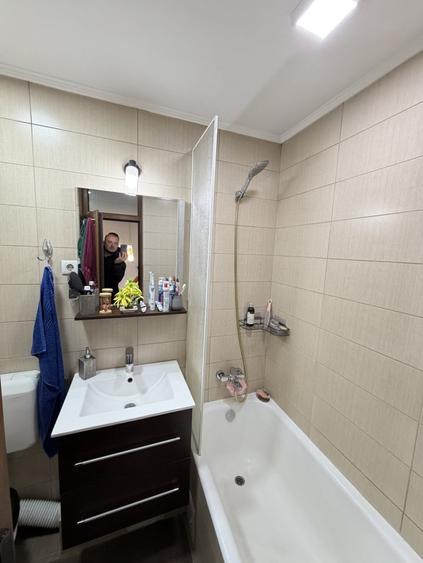Apartament cu 4 camere decomandat, mobilat în Cetate