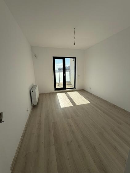 Penthouse cu 3 camere decomandat în Parcul Carol