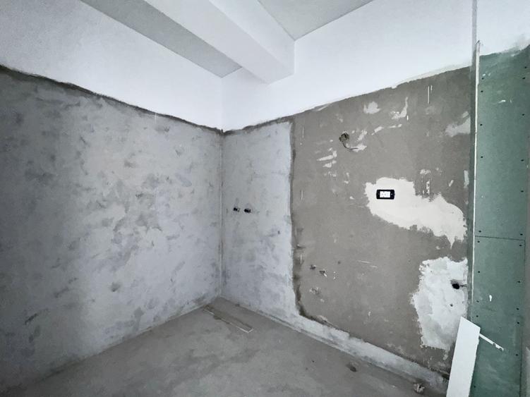 Duplex cu 4 camere cu Canalizare în Domnești