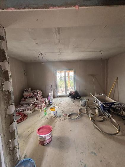 Duplex cu 4 camere cu Canalizare în Moșnița Nouă