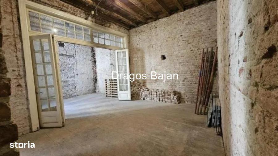 Apartament cu 3 camere în Mărășești