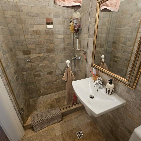 Apartament cu 3 camere decomandat în Mihai Bravu