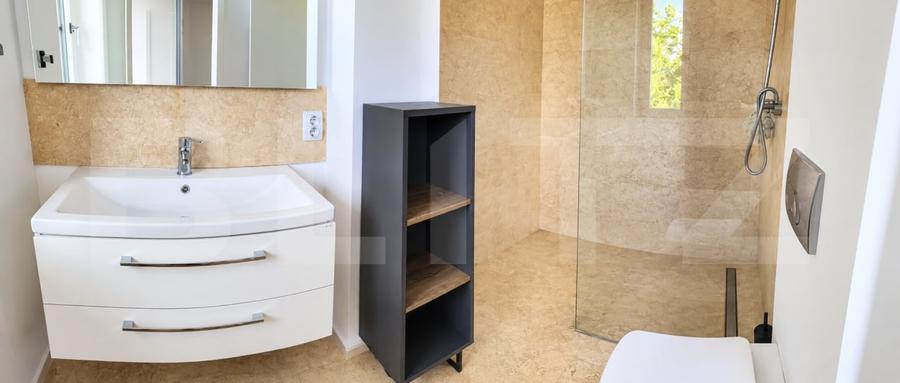 Casă individuală cu 4 camere cu Canalizare în Bârnova