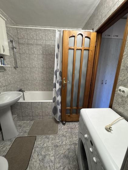 Apartament cu 2 camere decomandat în Republicii