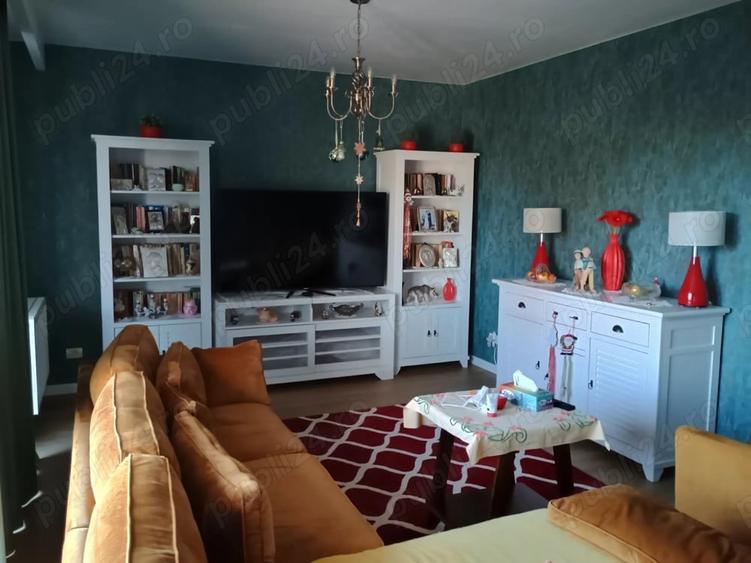 Apartament cu 3 camere decomandat în Central