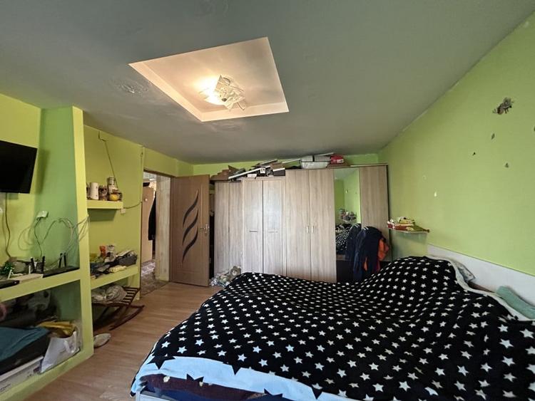 Apartament cu 4 camere decomandat, mobilat în Steaua